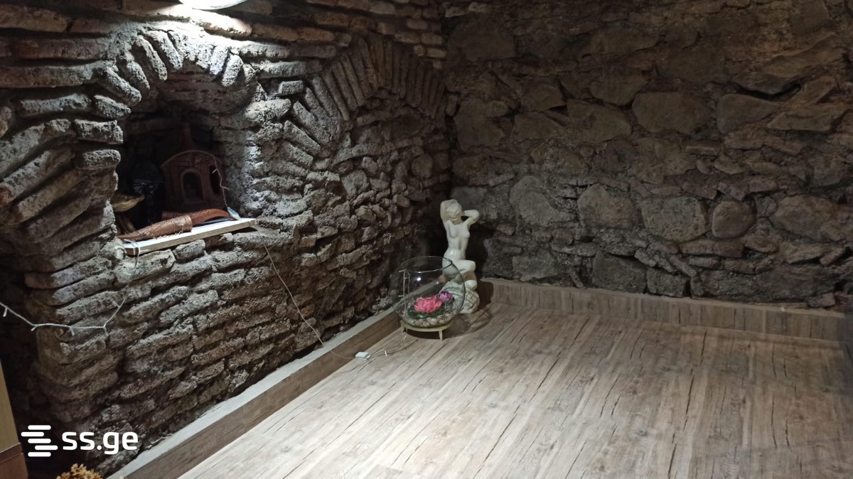 2 Room Flat Daily Rent. Sololaki view 15