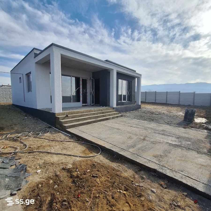 3 Room Private House For Sale view 8