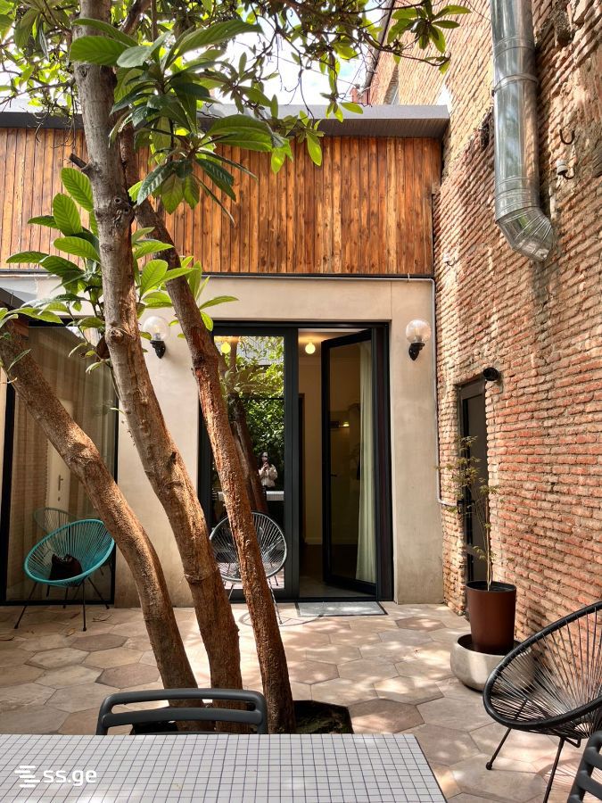 2-bed apartment, 140 m²