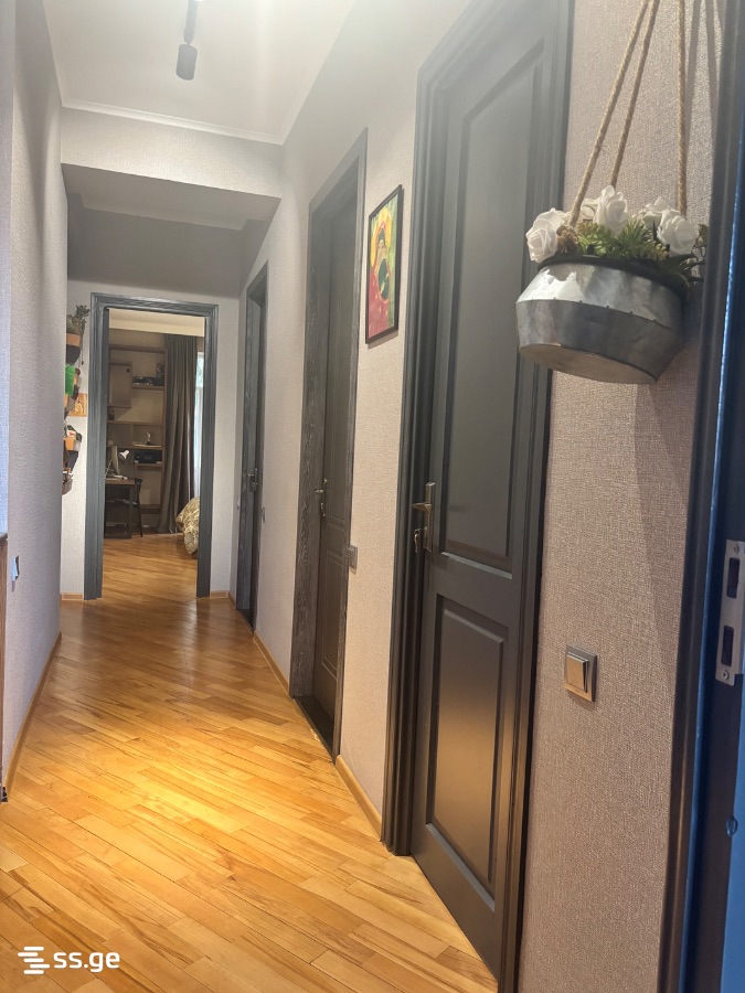 4 room Flat For Sale. Didi digomi - Więcej