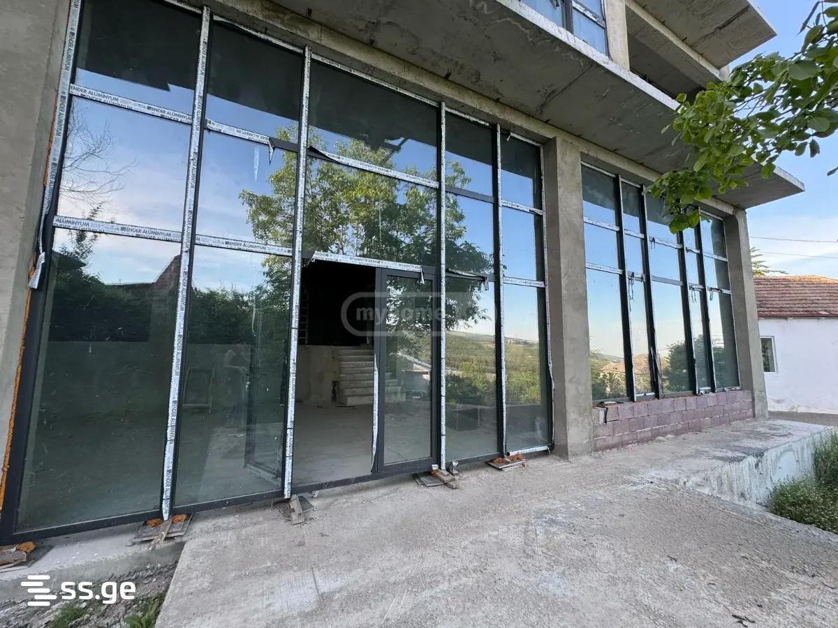 7 Room Private House For Sale view 3