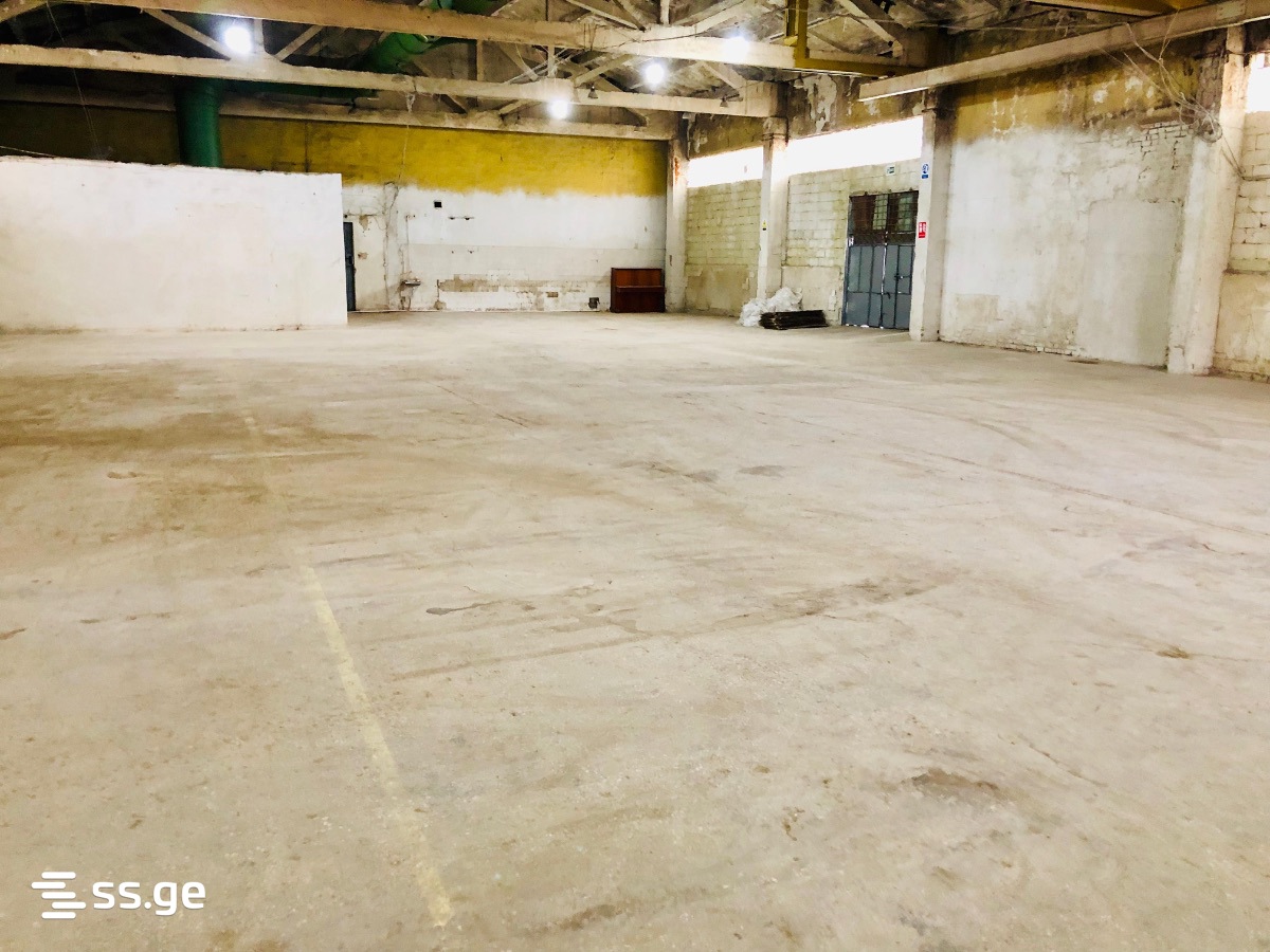 Store-Industrial Property For Rent. Gori, 2 of 3