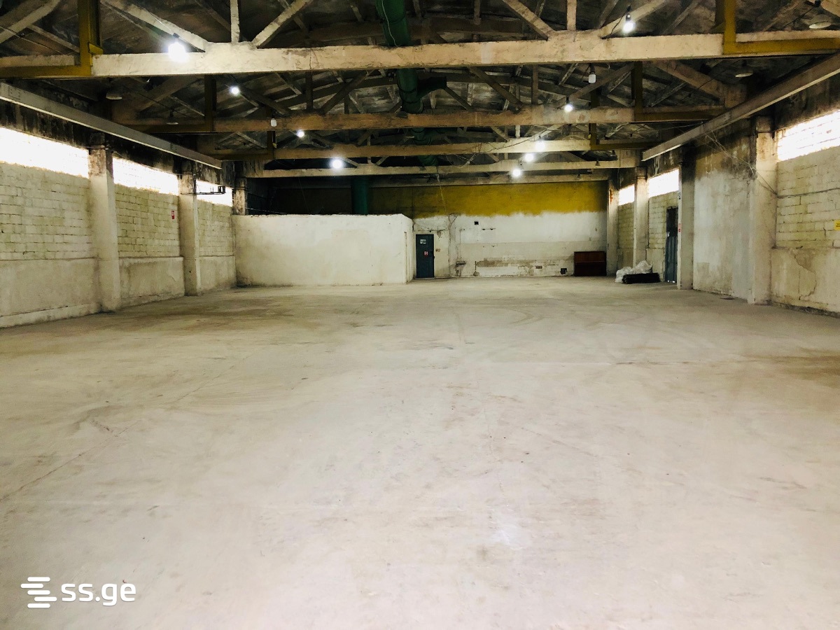 Store-Industrial Property For Rent. Gori, 1 of 3
