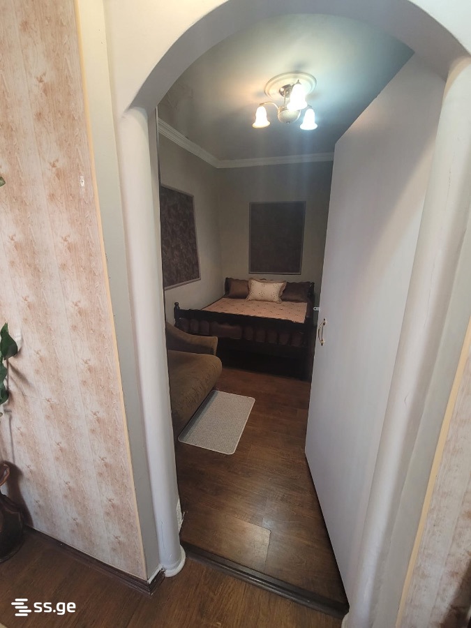 4 Room Private House For Sale view 3