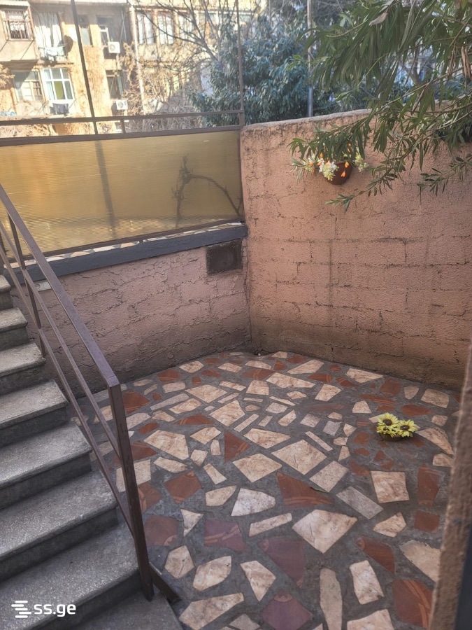 4 Room Private House For Sale view 12
