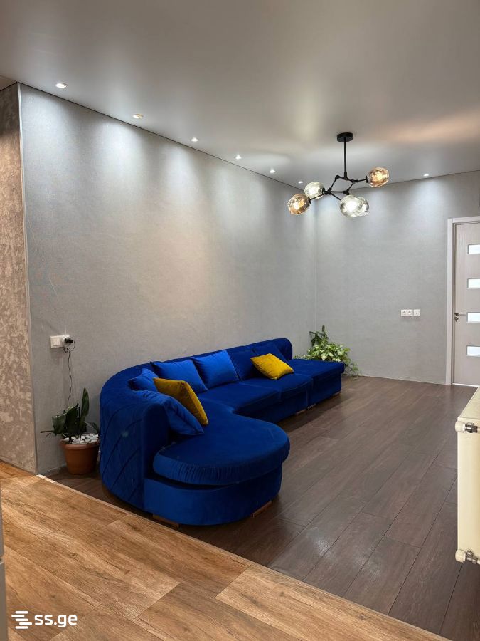 3 Room Flat For Sale, 2 of 4