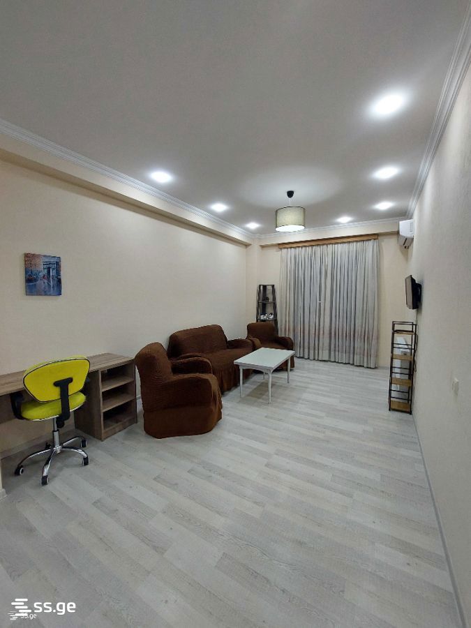 2 Room Flat Daily Rent. Didi Digomi view 2
