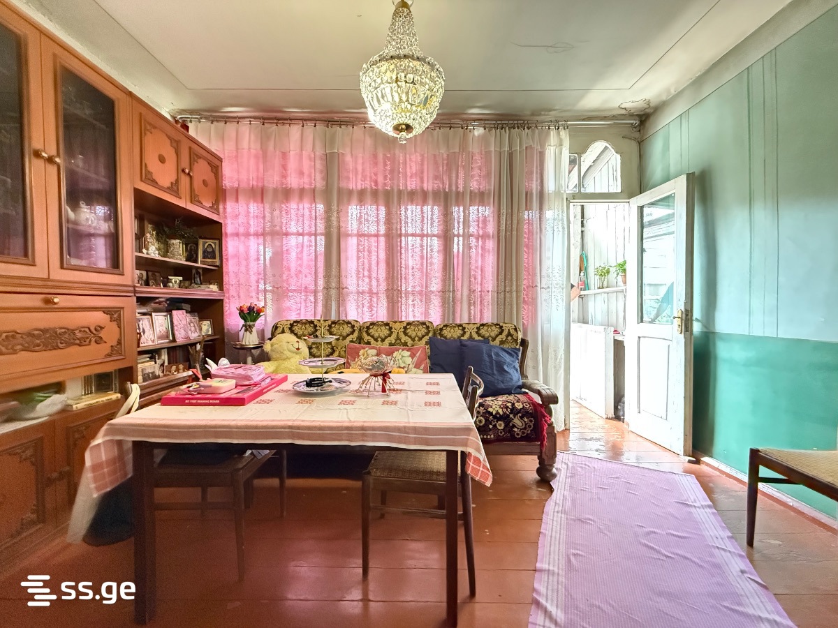 3 Room Private House For Sale view 2