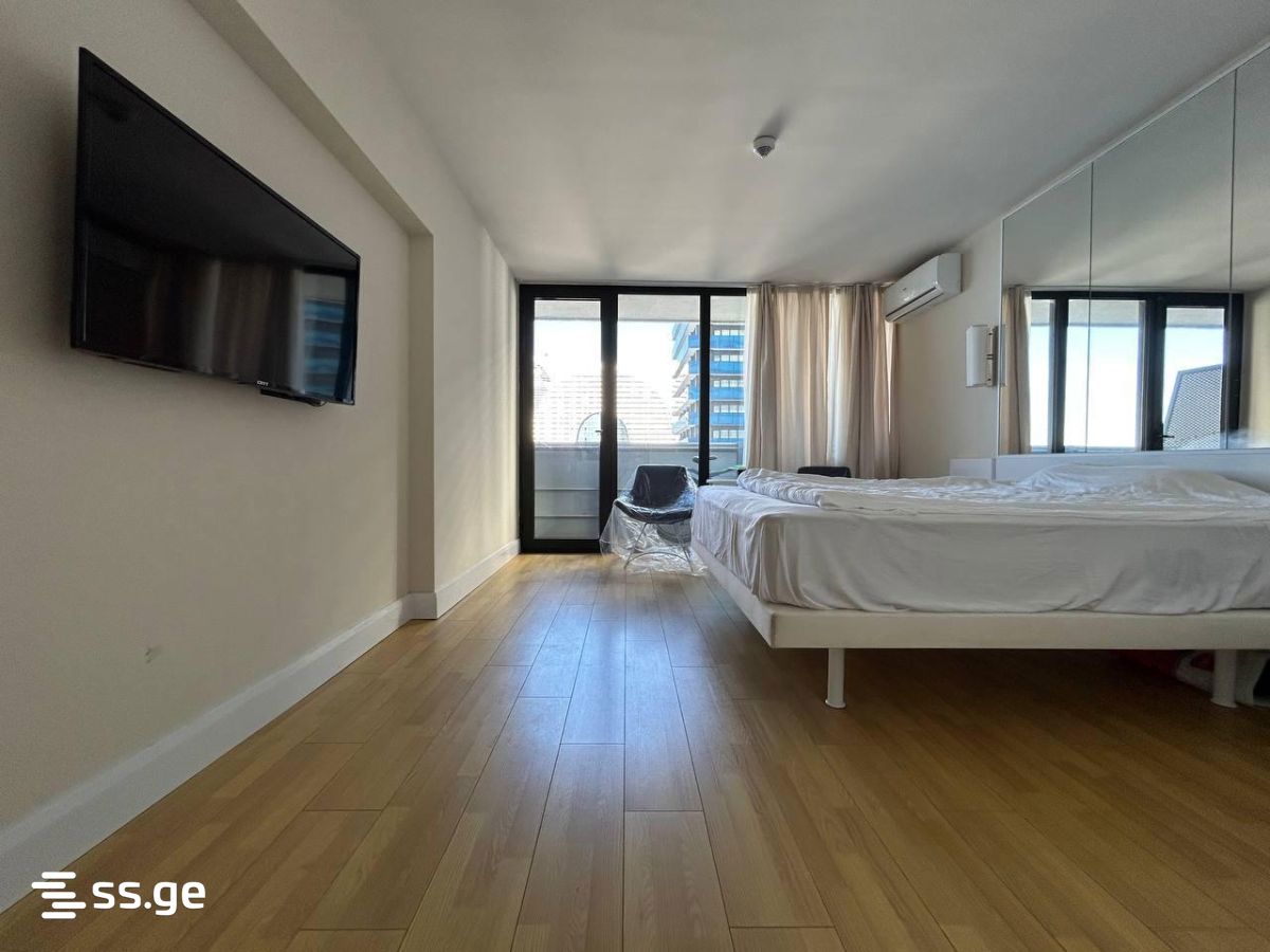 1 Room Hotel For Rent. Batumi view 2