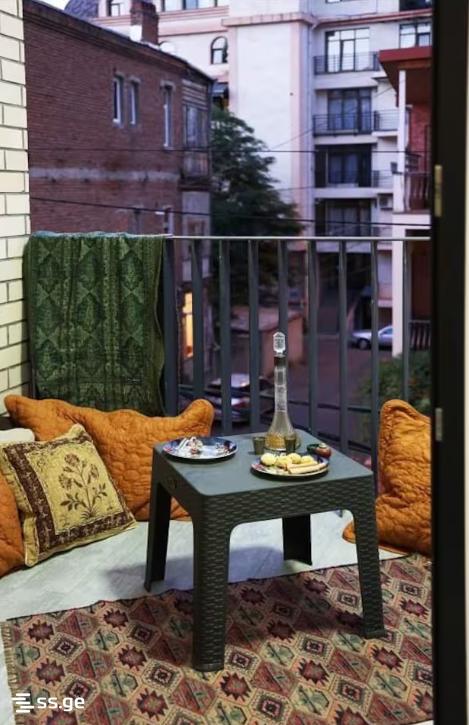 1 Room Flat Daily Rent. Vera view 1