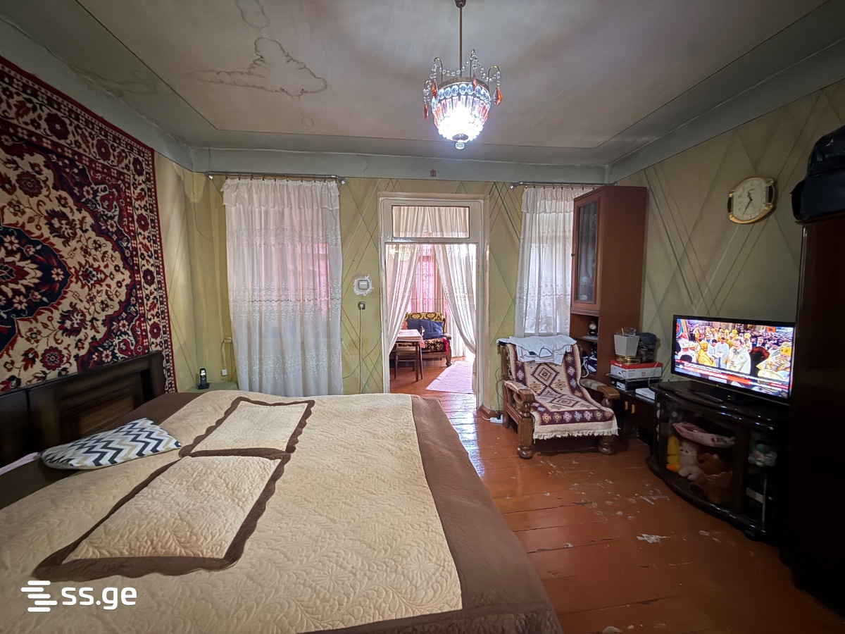 3 Room Private House For Sale view 4