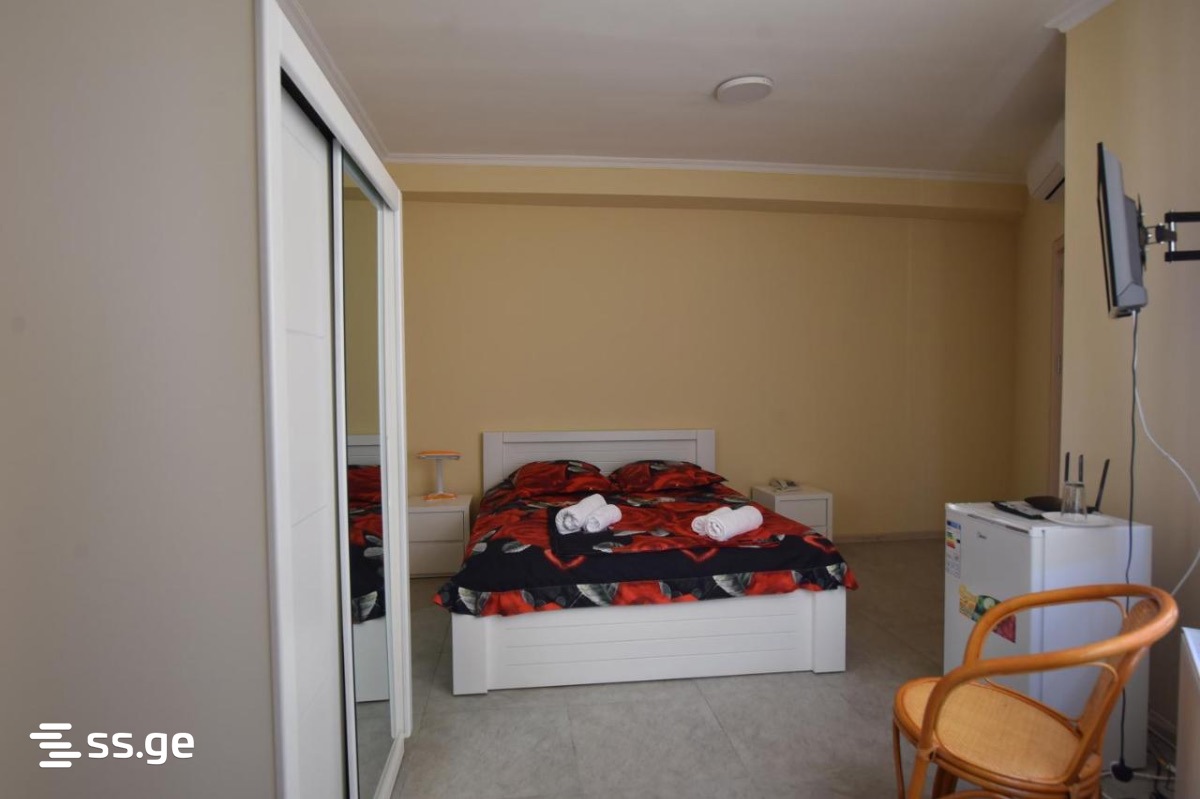 18 Room Hotel For Rent. Vake view 6