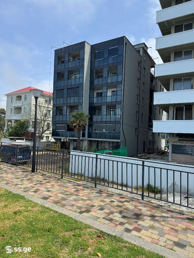 3 Room Flat For Sale, 2 of 4