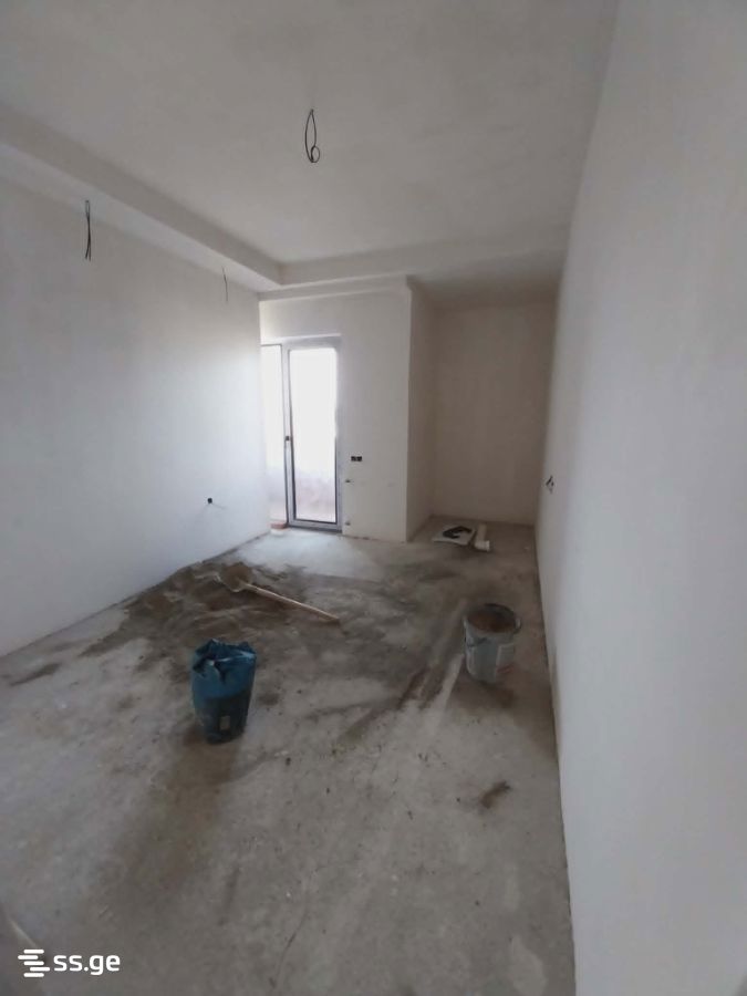 5 Room Flat For Sale view 2