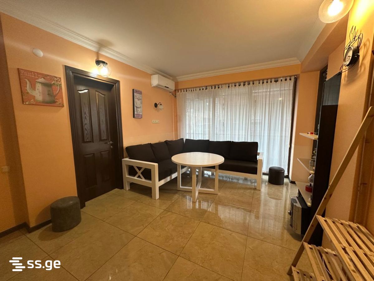 3 Room Flat For Sale view 2