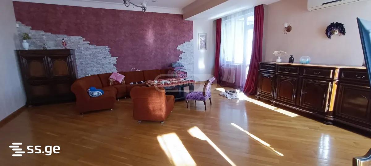 4 room Flat For Sale. Vera – pohled 6