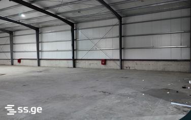 Store-Industrial Property For Rent. Lilo view 3