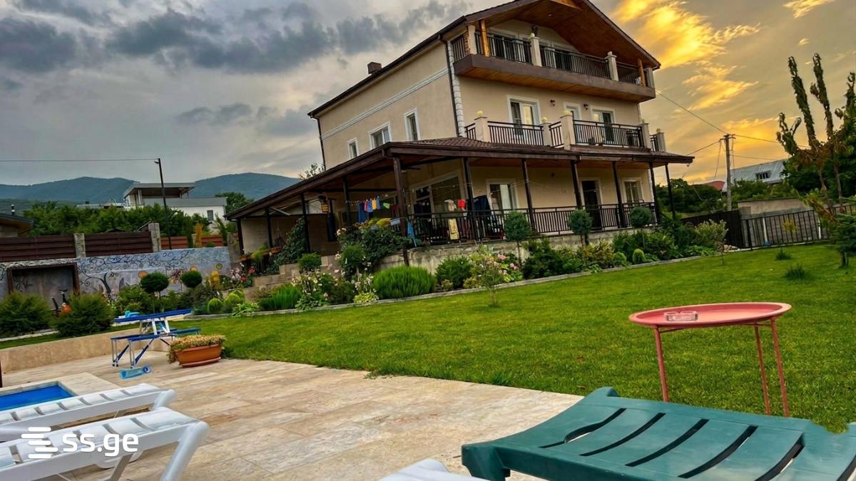 8 Room Summer Cottage For Rent. Saguramo view 1