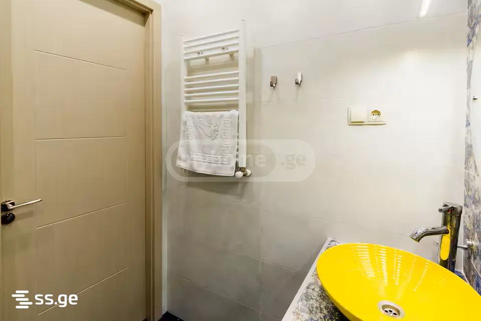 3 Room Flat For Sale view 3
