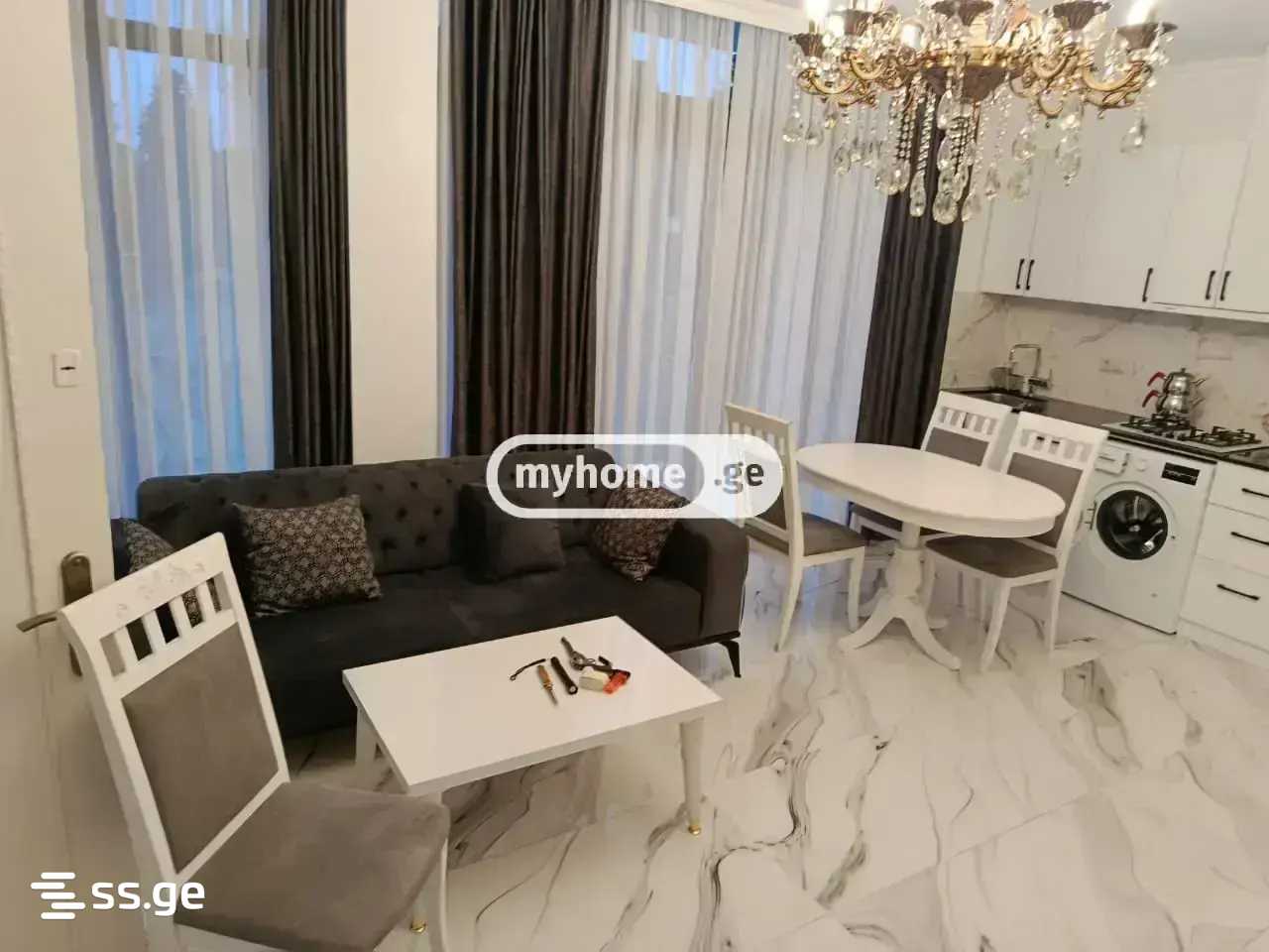 10 Room Private House For Rent. Batumi view 9