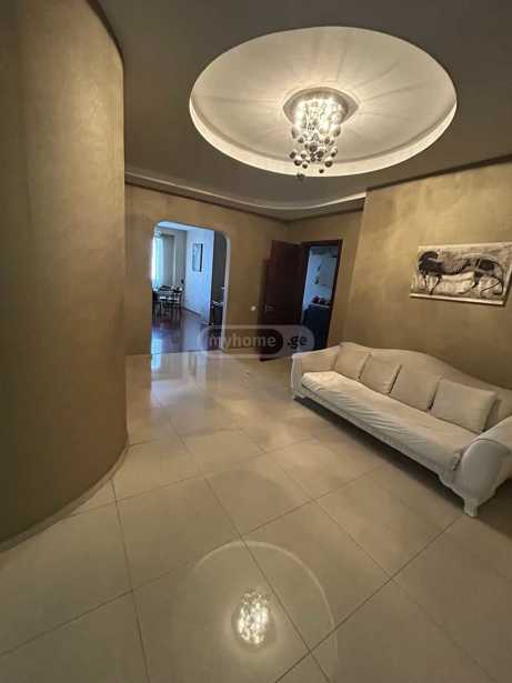 5 room Flat For Sale. Saburtalo  - picture #1