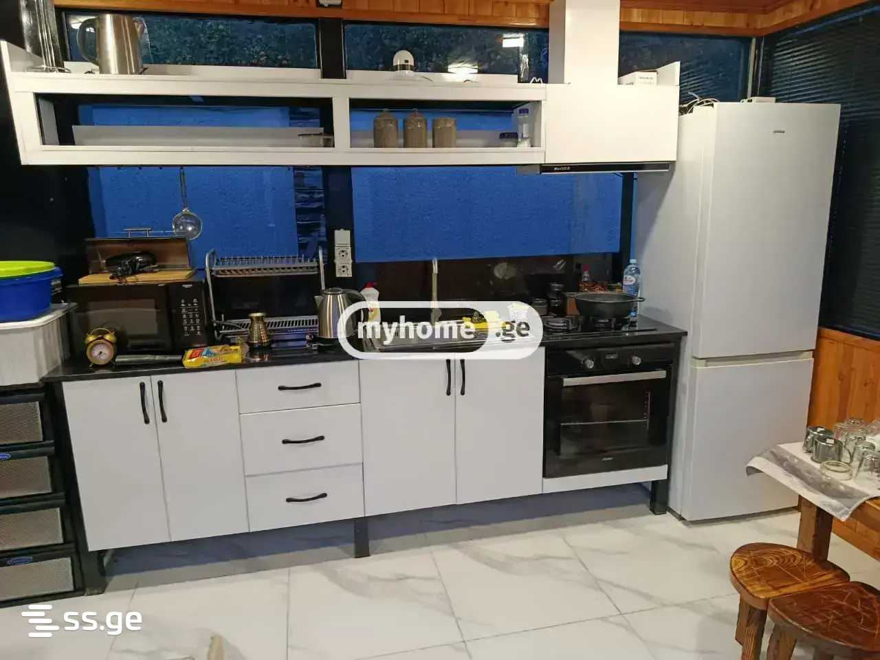 10 Room Private House For Rent. Batumi view 3