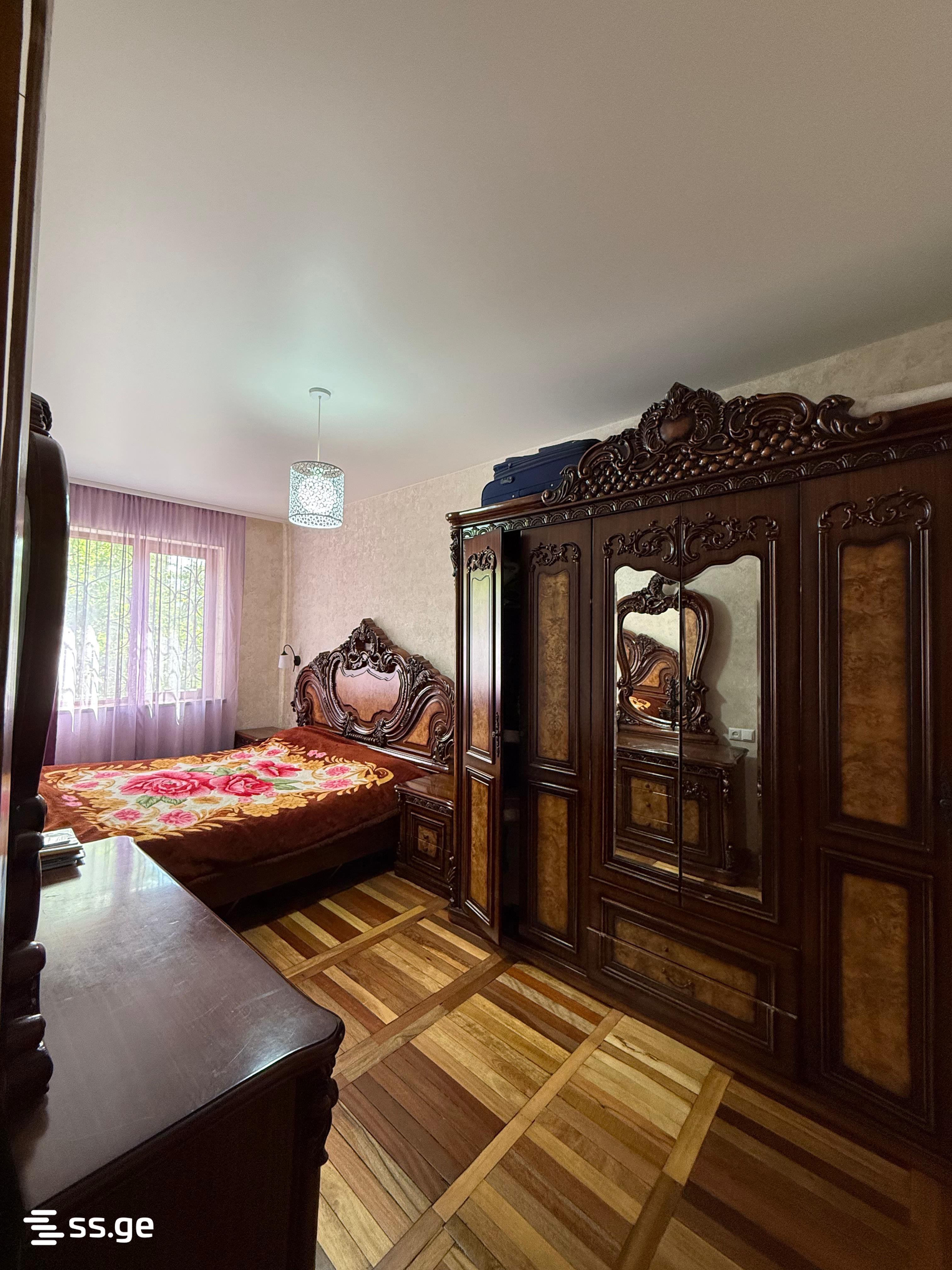 Продажа 5-комната Квартира view 8