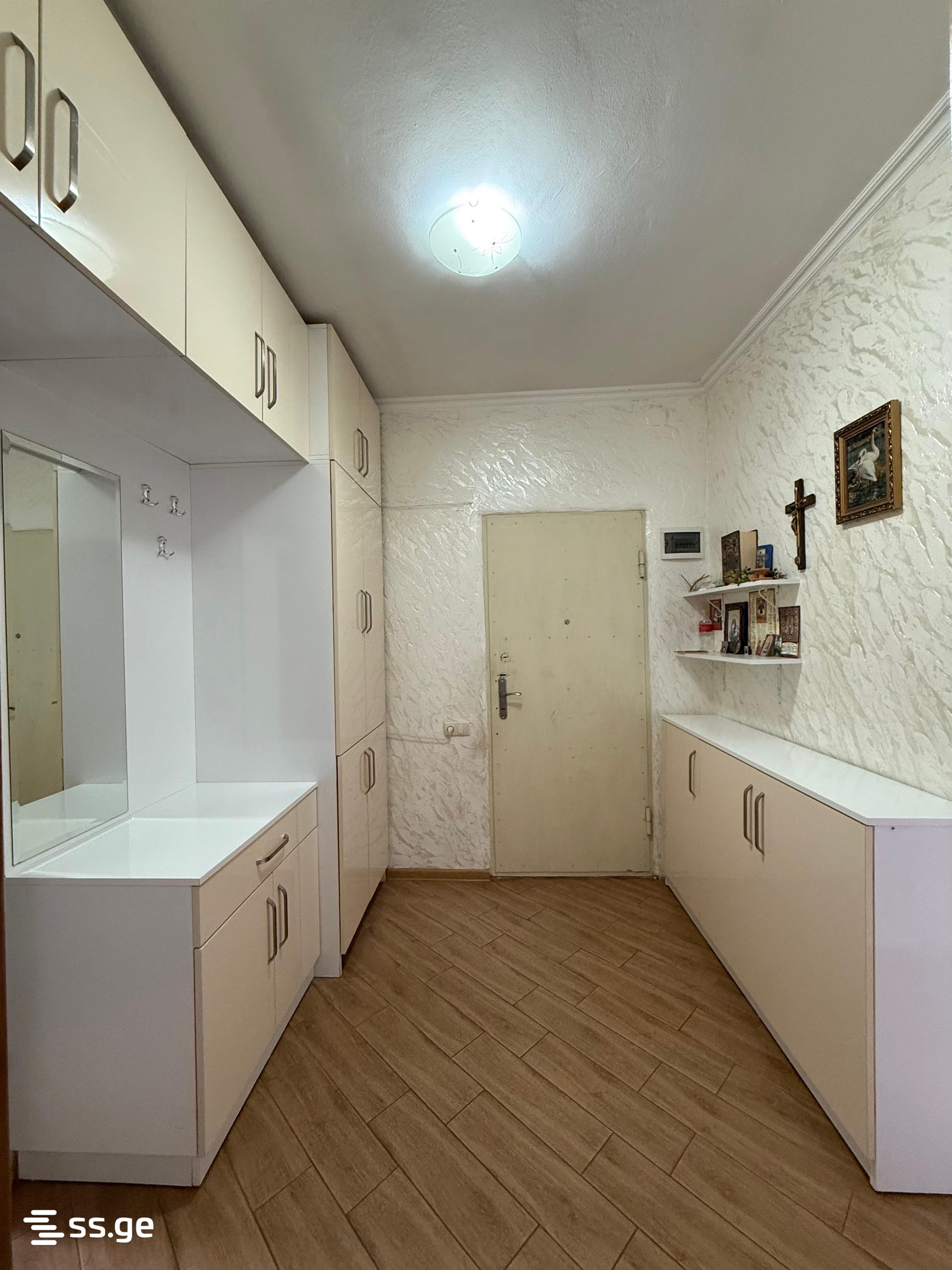 Продажа 5-комната Квартира view 6