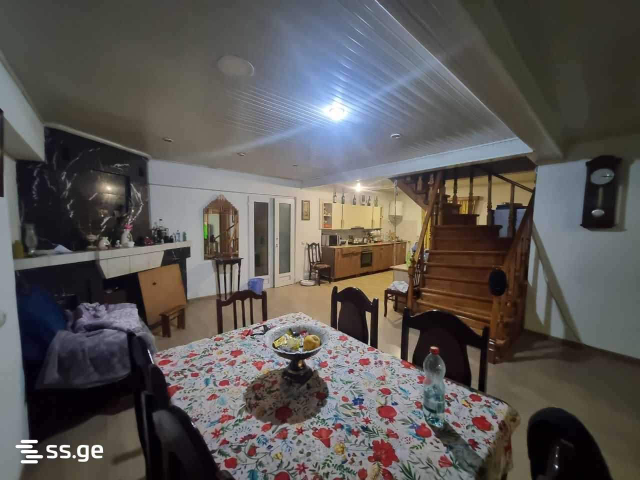 8 Room Private House For Sale view 11