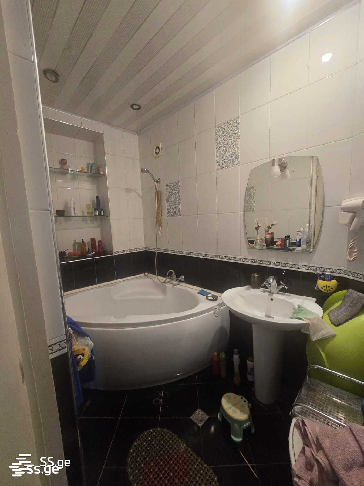 7 room Flat For Sale. Saburtalo - Bild 3