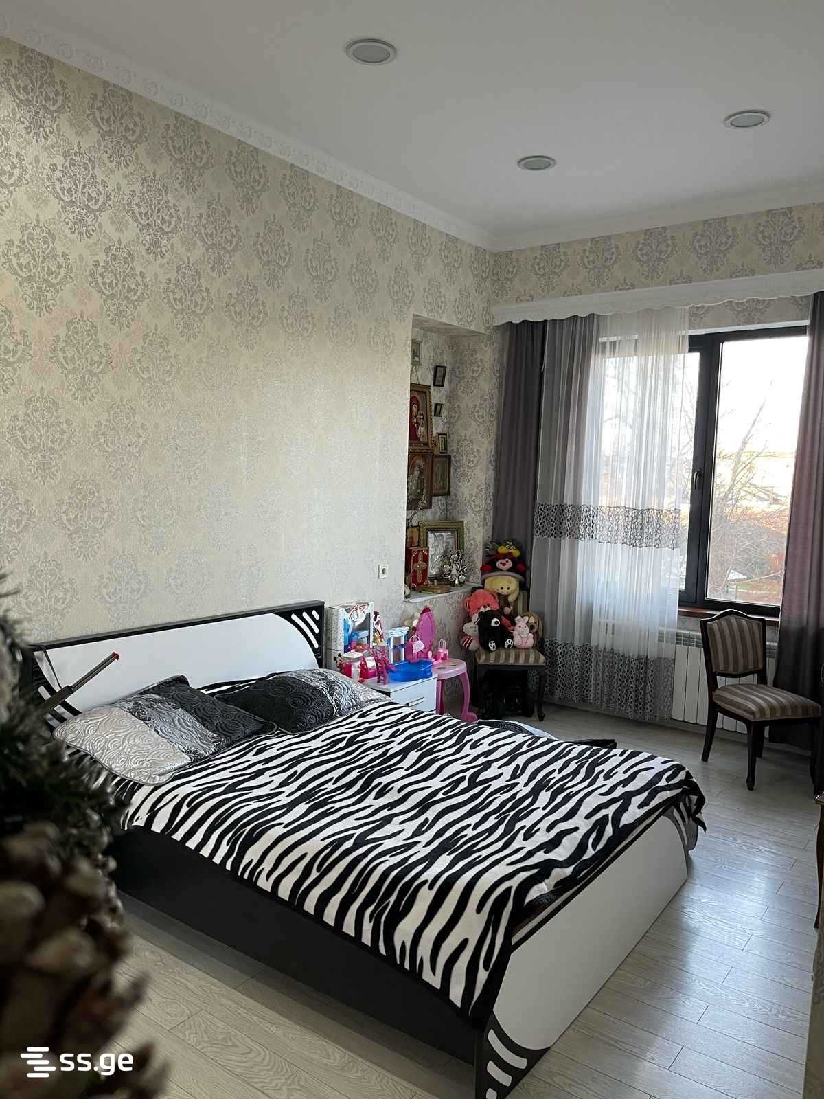 4 Room Flat For Rent. Poti view 7