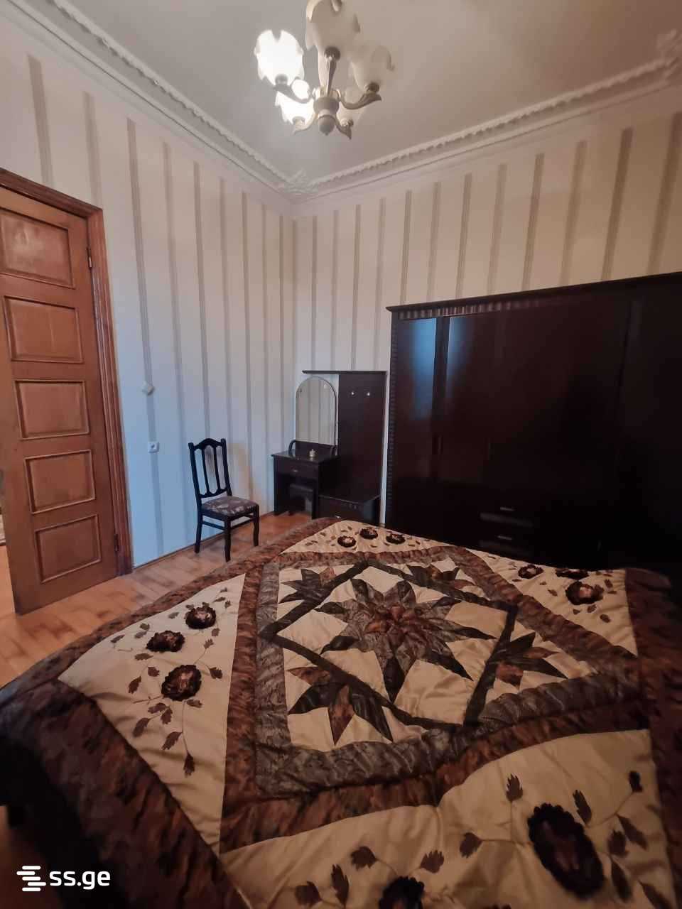 8 Room Private House For Sale view 8