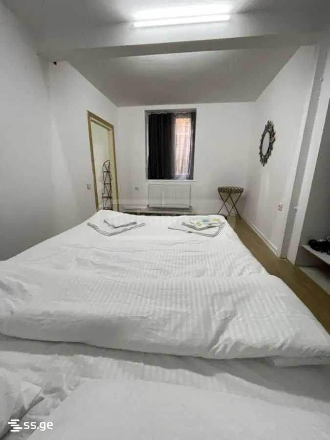 1 kambarių butas, 55 m²