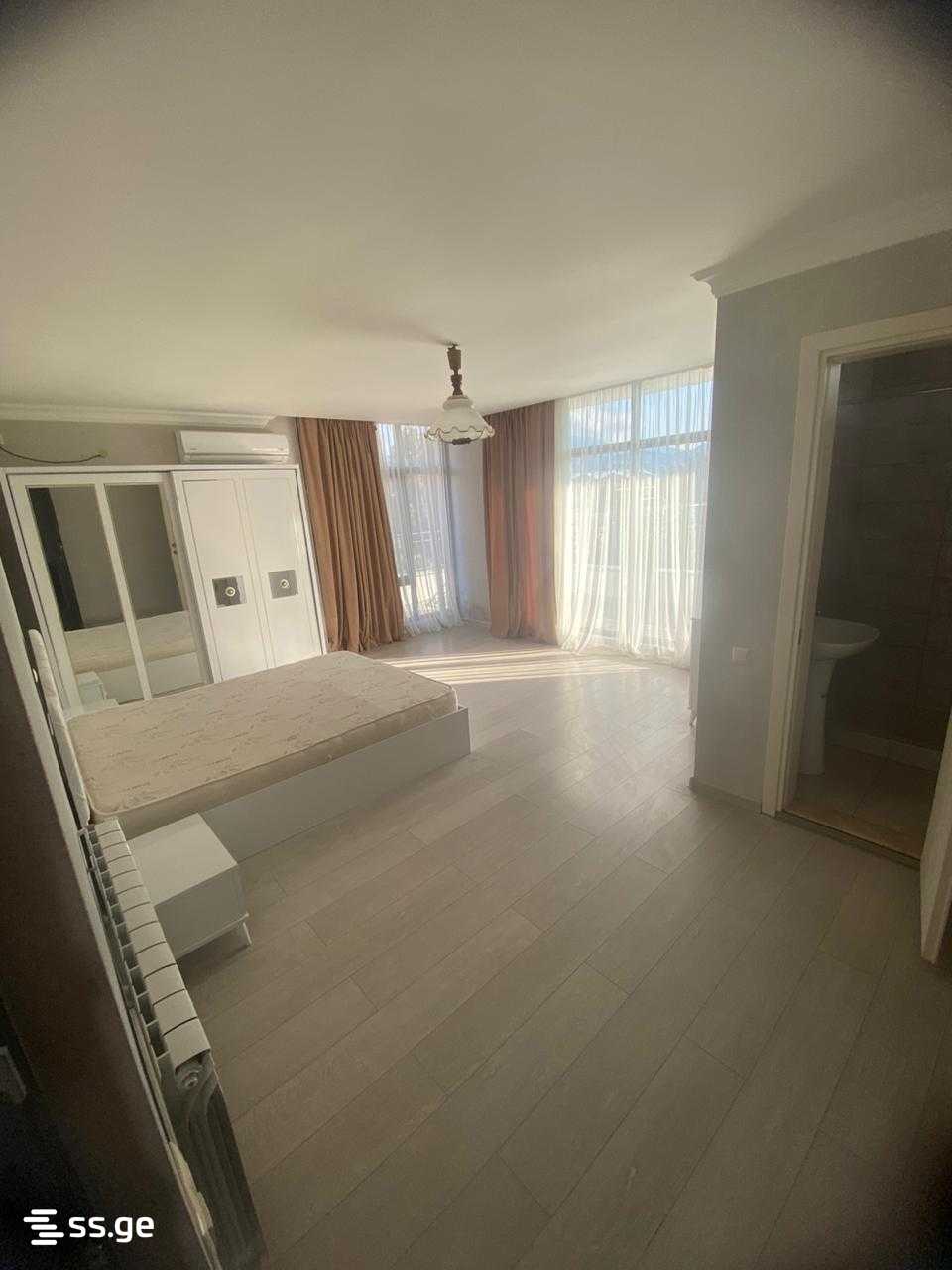 8 Room Summer Cottage For Rent. Batumi view 5