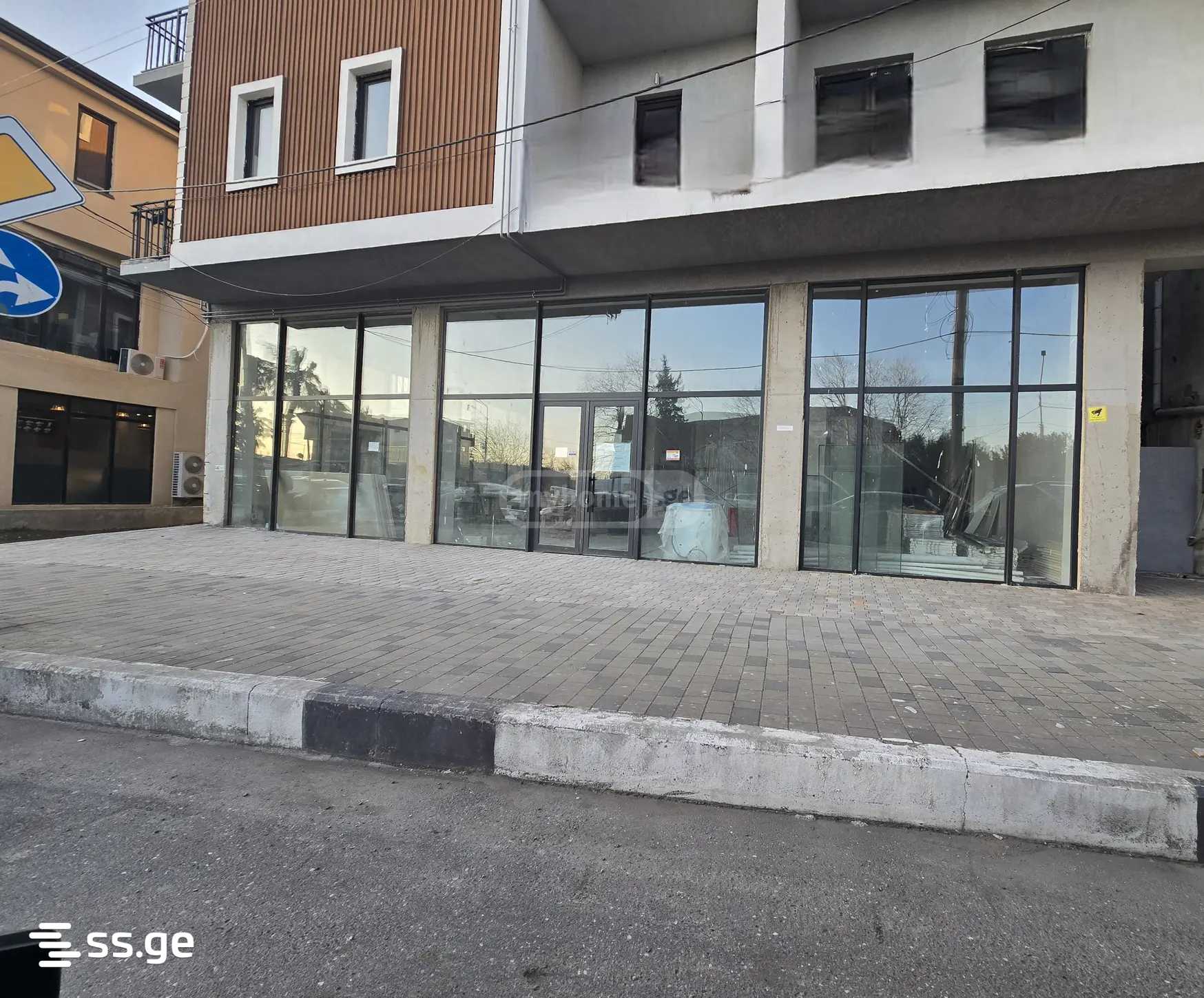 Shopping Property For Rent. Kutaisi view 1