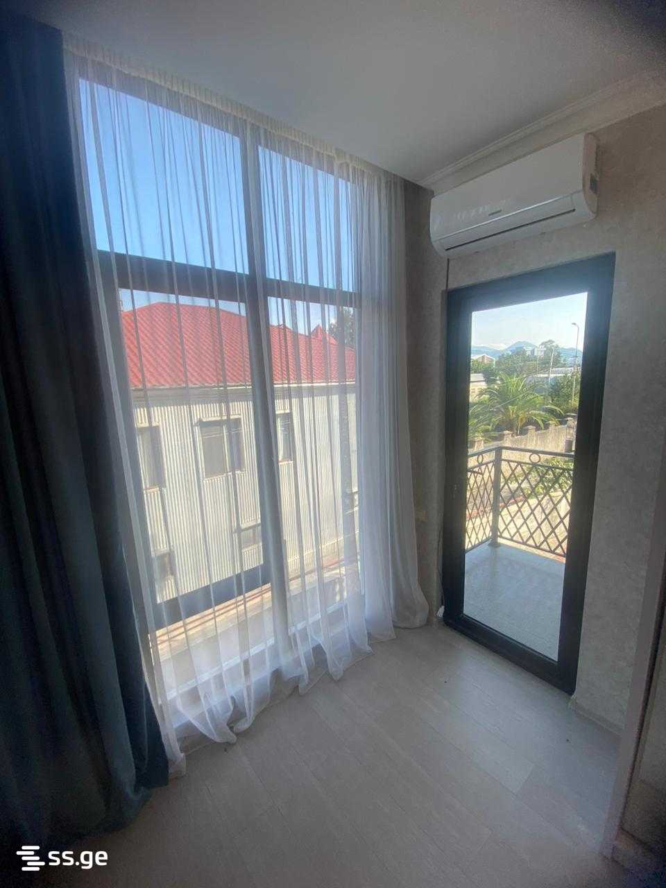 8 Room Summer Cottage For Rent. Batumi view 6