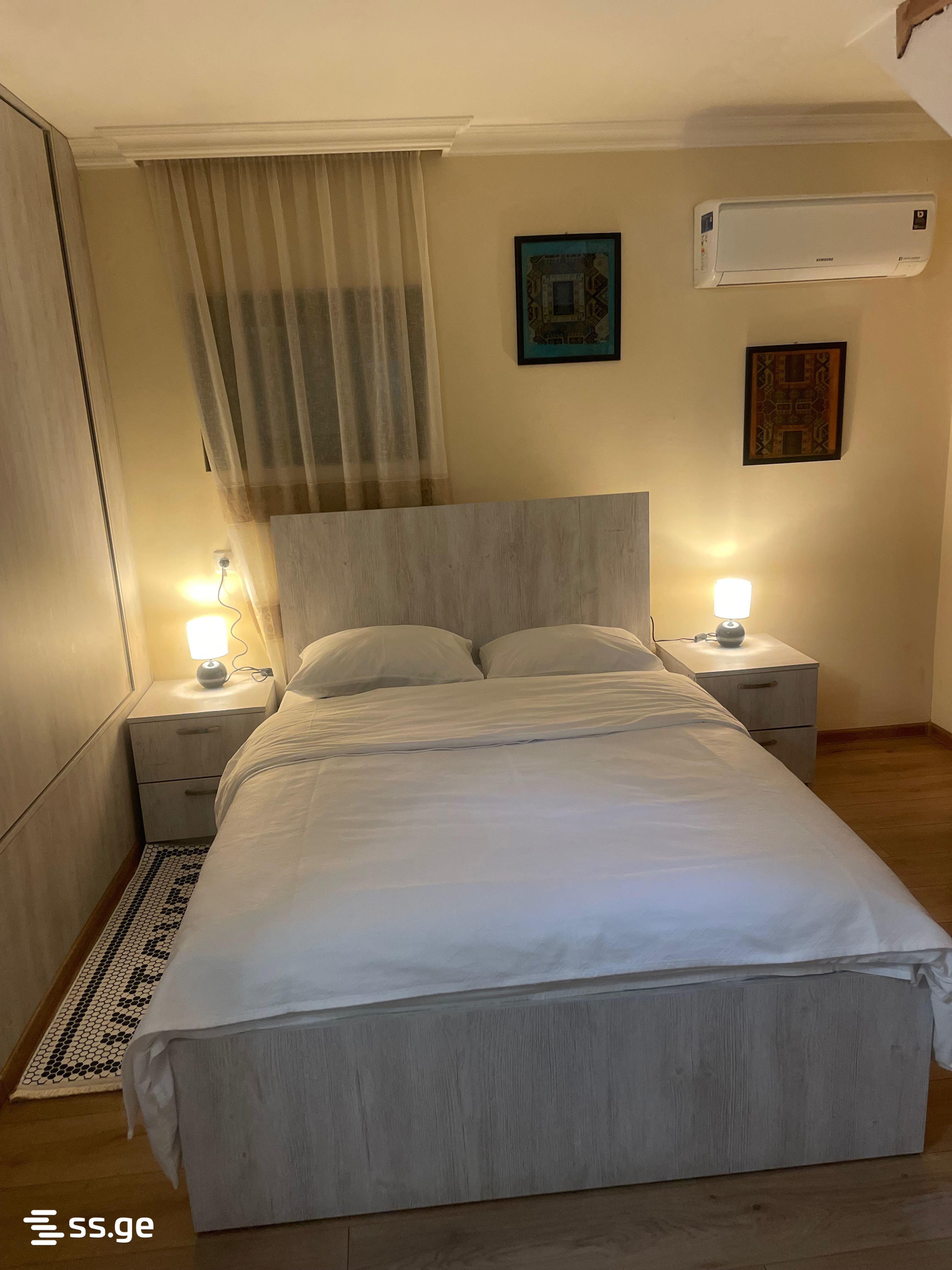 3 Room Flat Daily Rent. Sololaki view 6