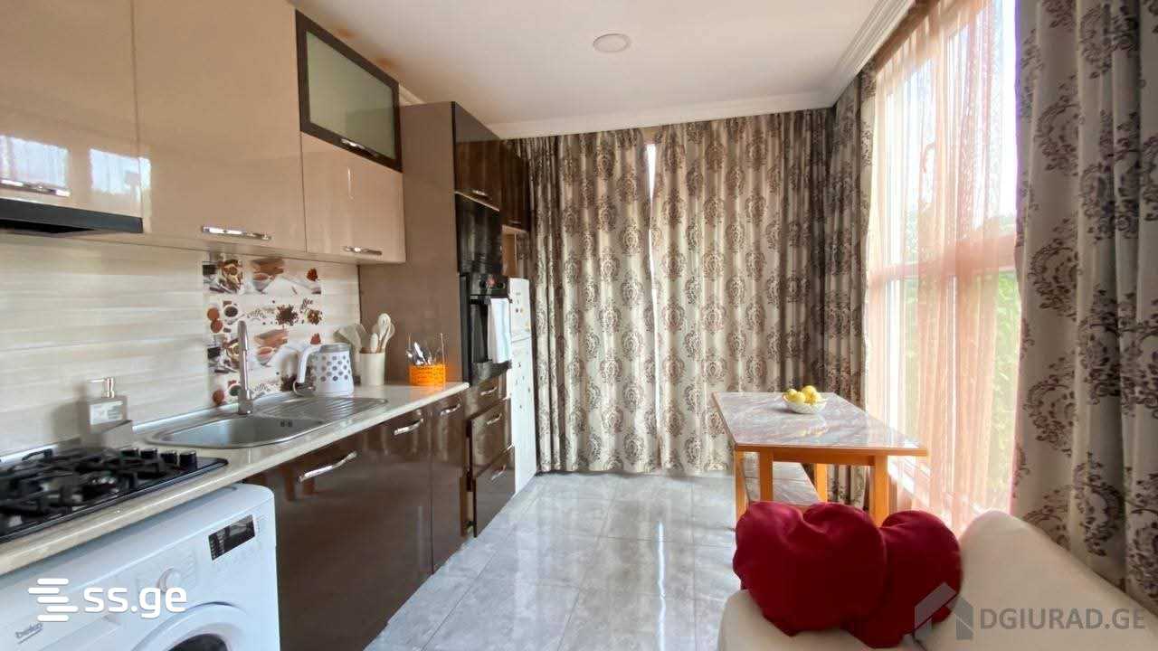 5 Room Private House Daily Rent. Kutaisi view 2