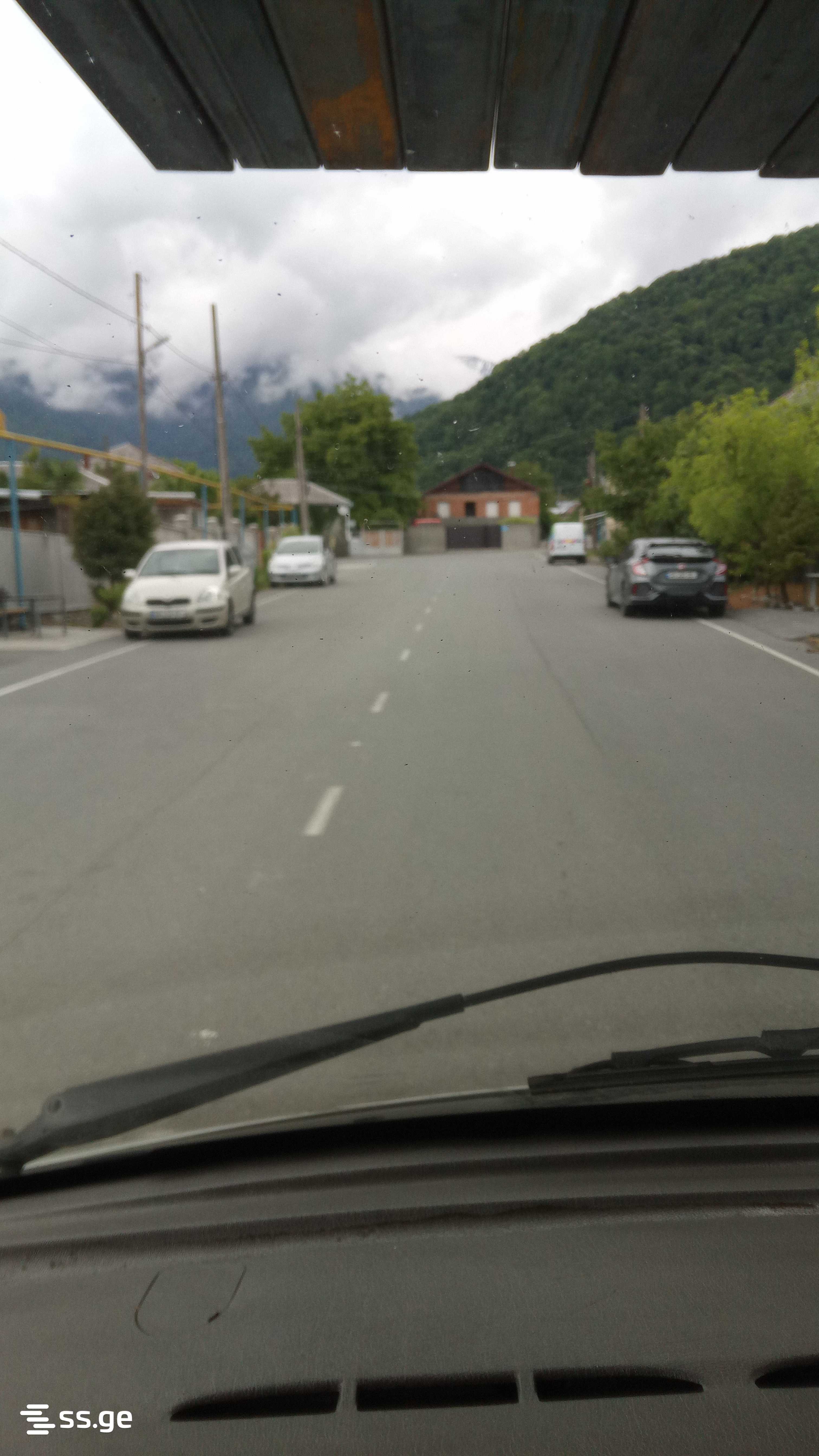 8 Room Private House For Sale view 2