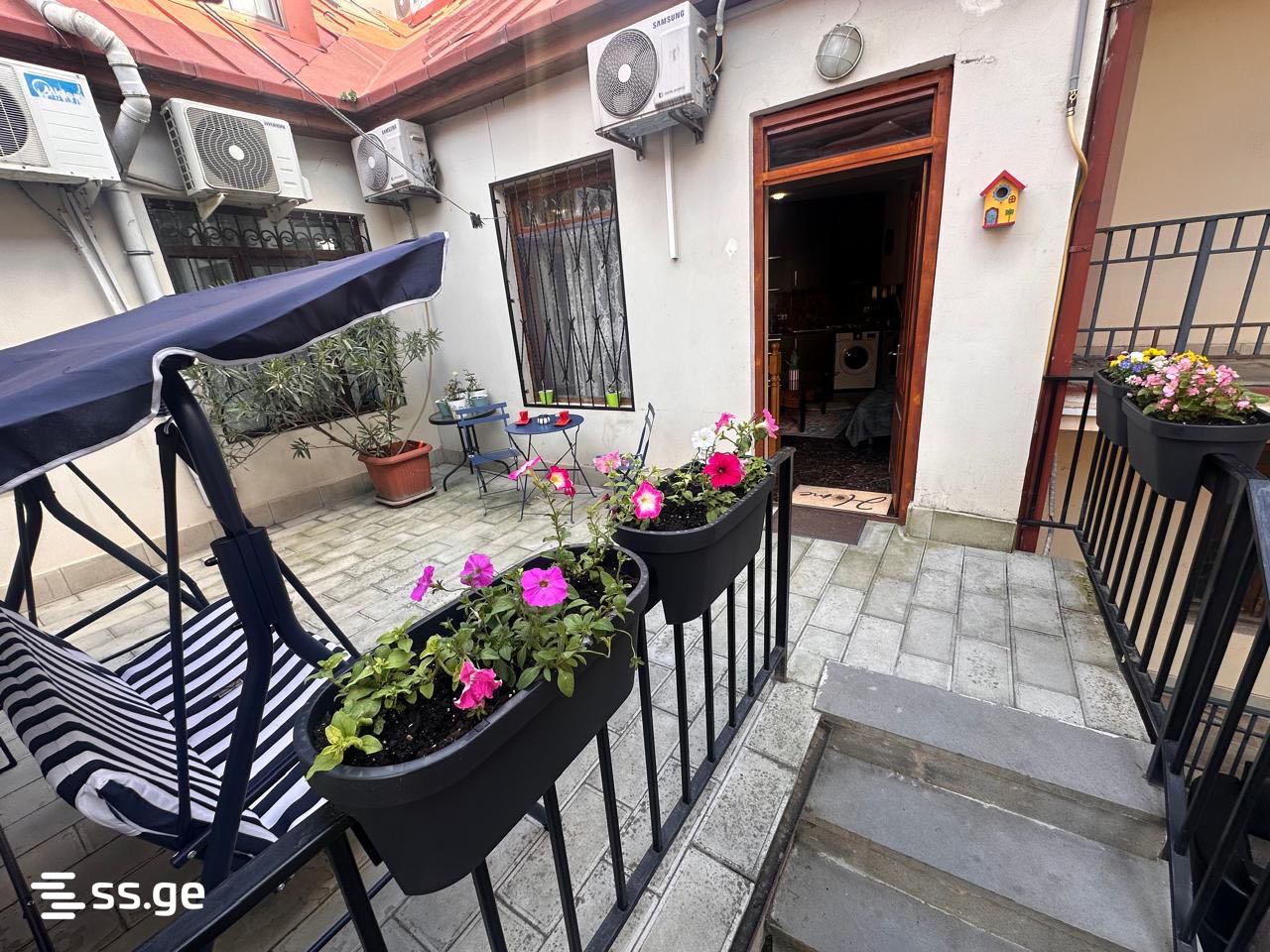3 Room Flat Daily Rent. Sololaki view 2