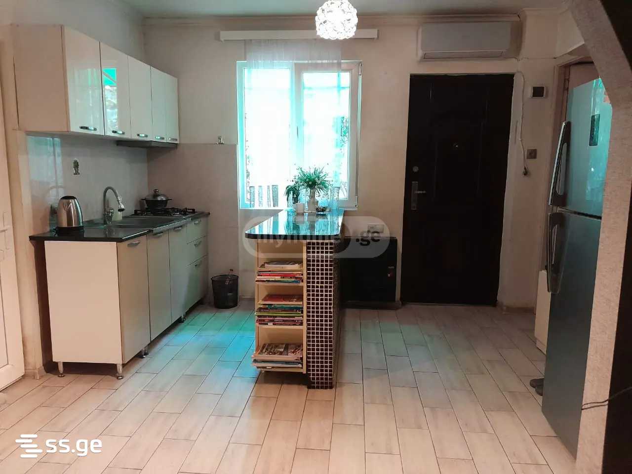 6 Room Private House For Rent. Didube view 11