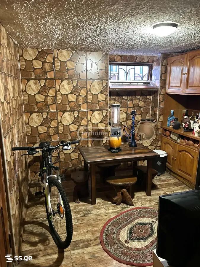 6 Room Private House For Sale view 10