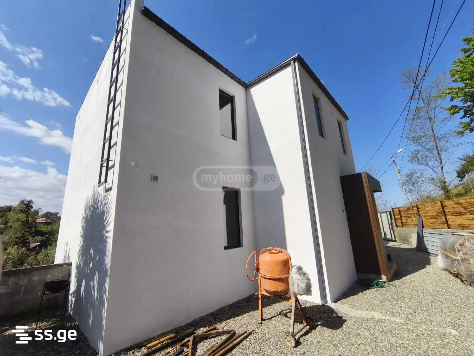 4 Room Private House For Sale view 10