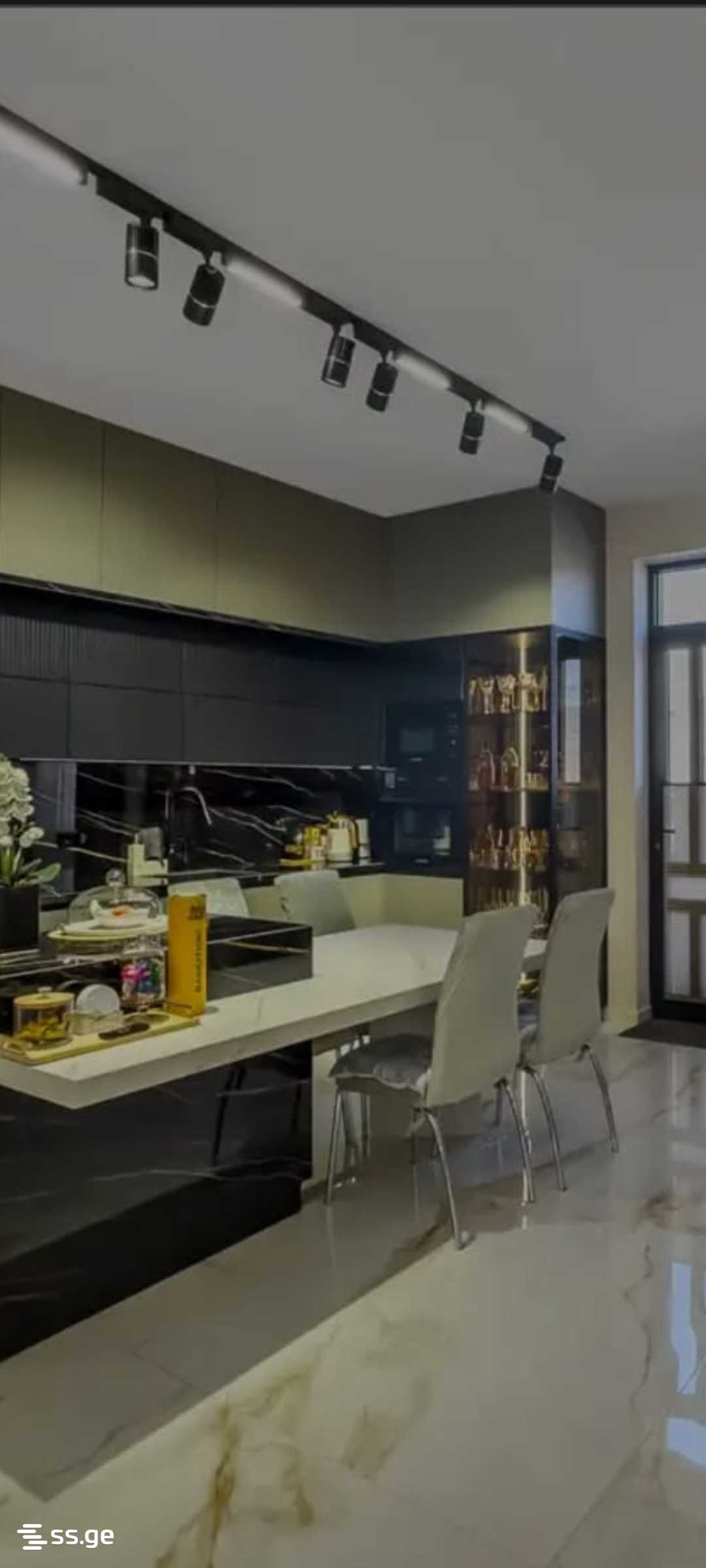 7 Room Private House For Sale view 1
