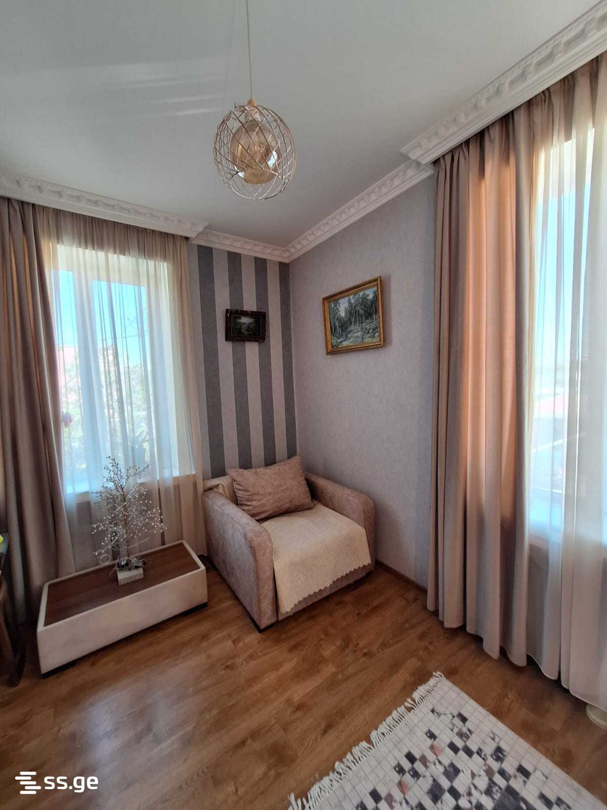 3 Room Flat For Sale, 1 of 4