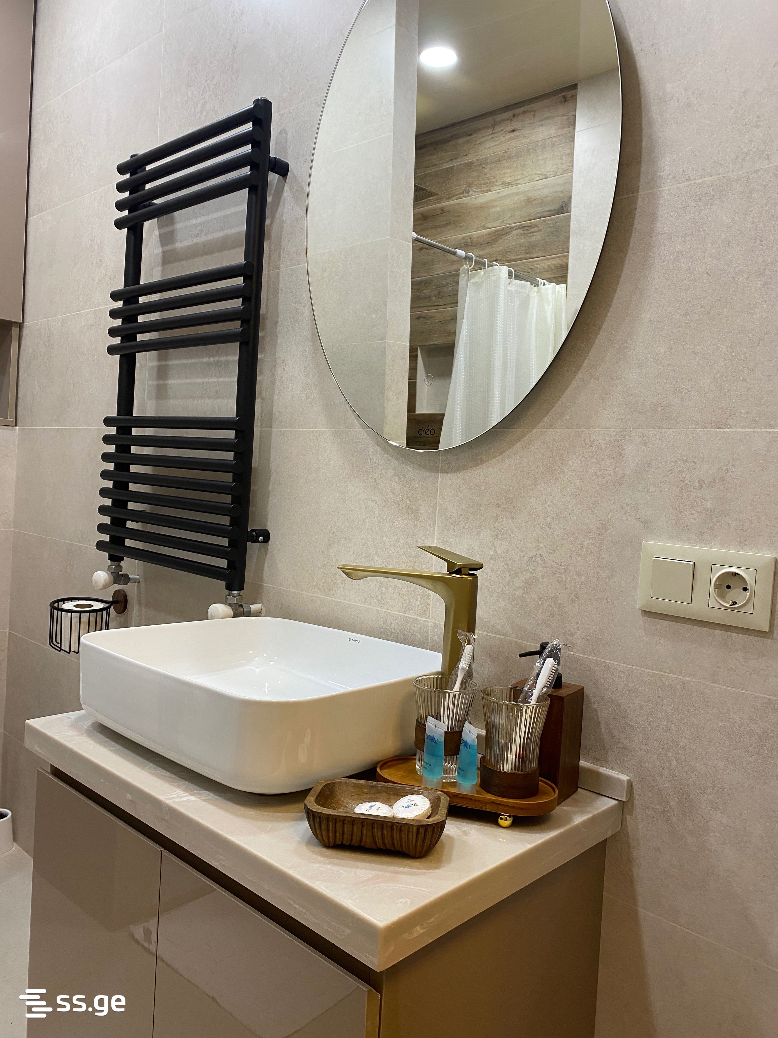 2 Room Flat Daily Rent. Mukhiani view 4