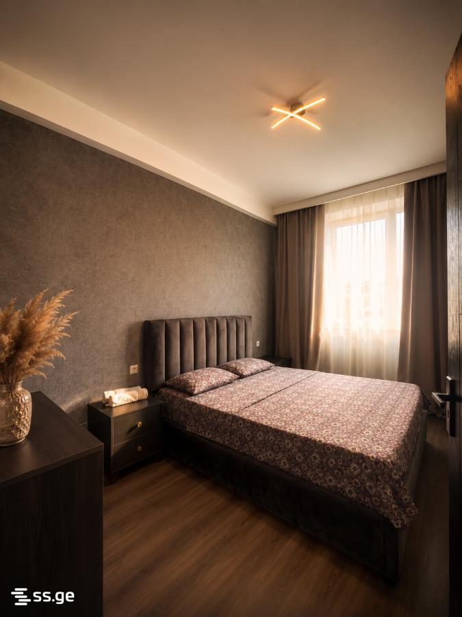 1 Room Flat Daily Rent. Mukhiani view 3
