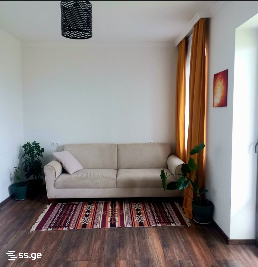 8 Room Private House For Sale view 7