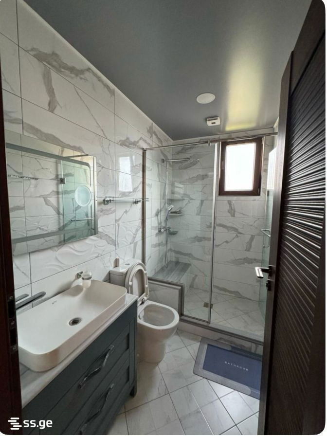 6 Room Private House For Rent. Makhindjauri view 11