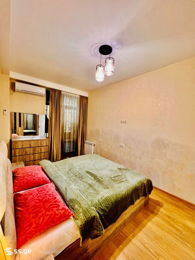 4 Room Flat Daily Rent. Vake view 4